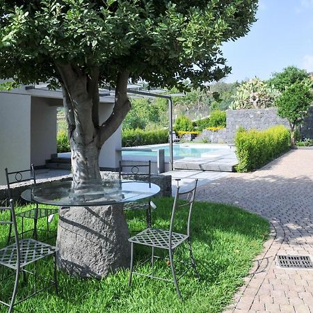 La Casa Dell'Alloro Zafferana Etnea Kültér fotó
