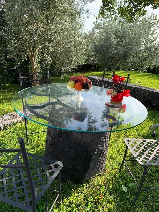 La Casa Dell'Alloro Zafferana Etnea Kültér fotó