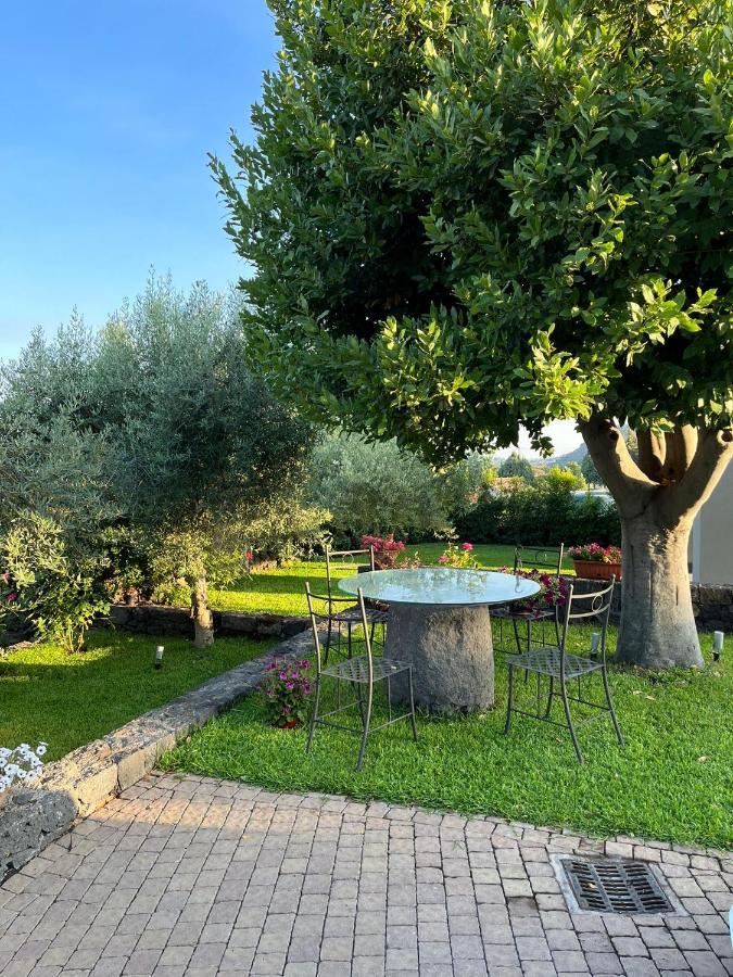 La Casa Dell'Alloro Zafferana Etnea Kültér fotó