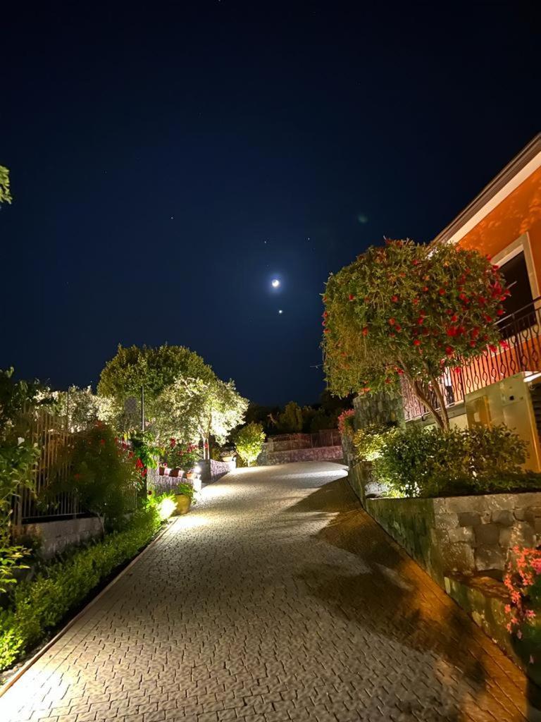 La Casa Dell'Alloro Zafferana Etnea Kültér fotó